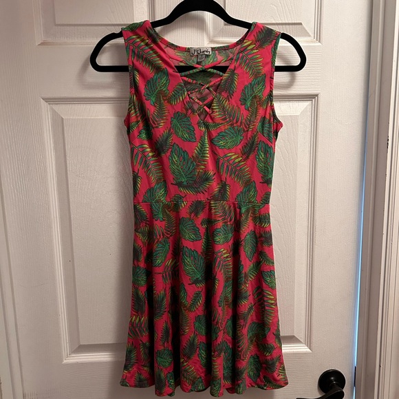 Dresses & Skirts - Tropical Mini Dress